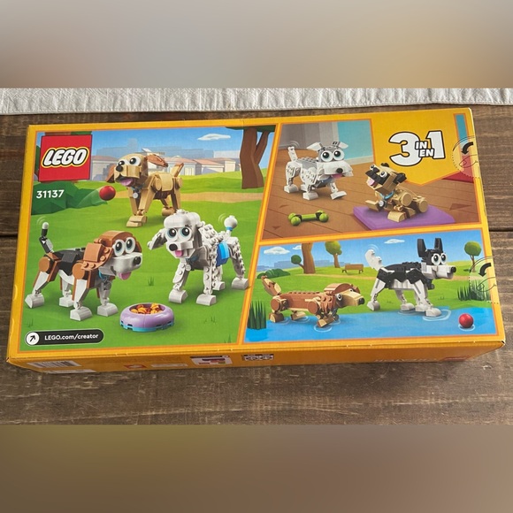 LEGO Creator 3-in-1 Adorable Dogs #31137 475pcs - Picture 2 of 2